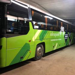 Bussejakin teippaillaan välillä.